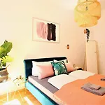 Homie Schiestlstrasse - Moderne Altbauapartments, Nahe Stadtzentrum & Weinberge *