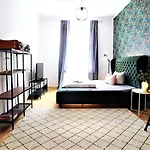 Homie Schiestlstrasse - Moderne Altbauapartments, Nahe Stadtzentrum & Weinberge Würzburg