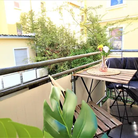 Homie Schiestlstrasse - Moderne Altbauapartments, Nahe Stadtzentrum & Weinberge דירה