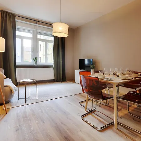 Homie Schiestlstrasse - Moderne Altbauapartments, Nahe Stadtzentrum & Weinberge