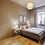 Daire Homie Schiestlstrasse - Moderne Altbauapartments, Nahe Stadtzentrum & Weinberge *