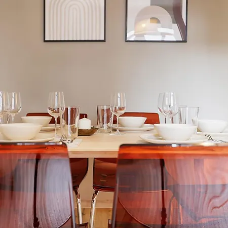 Homie Schiestlstrasse - Moderne Altbauapartments, Nahe Stadtzentrum & Weinberge 아파트 *