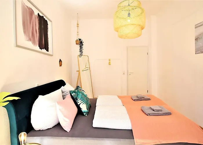 Apartament Homie Schiestlstrasse - Moderne Altbauapartments, Nahe Stadtzentrum & Weinberge