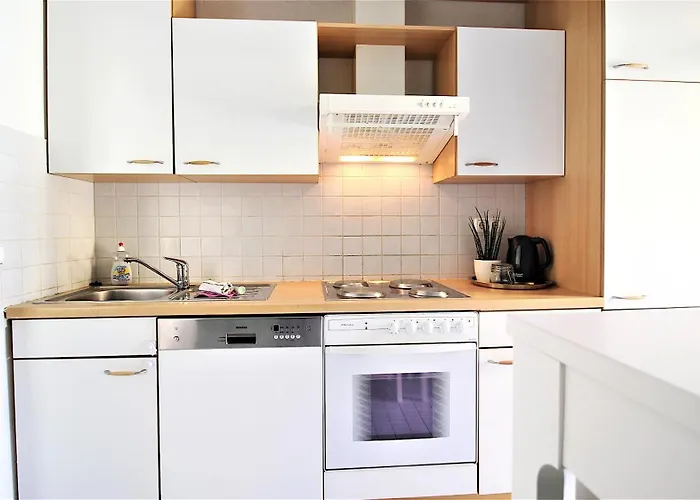 Apartament Homie Schiestlstrasse - Moderne Altbauapartments, Nahe Stadtzentrum & Weinberge Würzburg